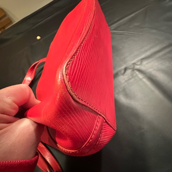 Louis Vuitton Mandara Epi Red shoulder/crossbody bag - Picture 4 of 15